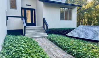 280 W Reach Dr, Jamestown, RI 02835