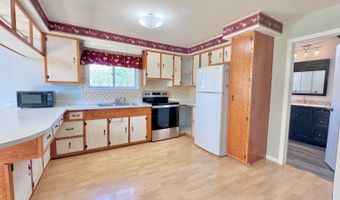 201 3rd Ave NW, Bowman, ND 58623