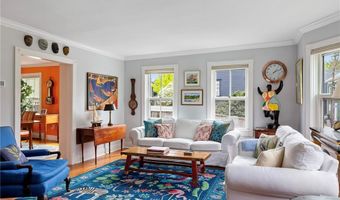 15 Cross St, Newport, RI 02840