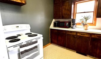 1227 E Linden St, Algona, IA 50511