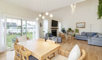 2 Iris Ct, Cromwell, CT 06416