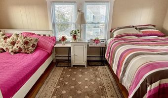 225 Pearl St, Beach Haven, NJ 08008