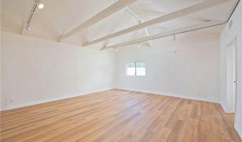 18063 Burbank Blvd, Encino, CA 91316