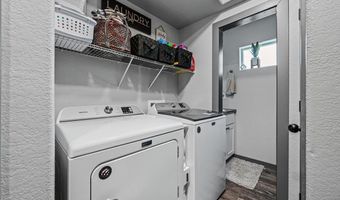 1430 Dacar St, Belle Fourche, SD 57717