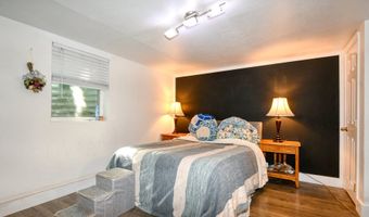 424 E DARWIN St, Athena, OR 97813