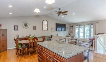 91 Curry Rd, Cranston, RI 02920