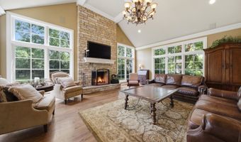 23855 W Sarah Ct, Antioch, IL 60002