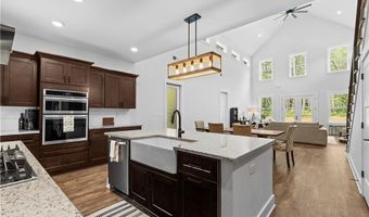 24 Plantation Rd NW, Adairsville, GA 30103