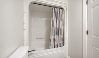 1302 W Coyote Trl, Benson, AZ 85602