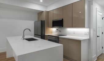 2524 41ST St NW 2, Washington, DC 20007