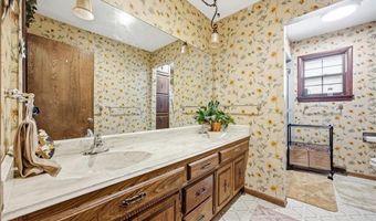 15116 Chestnut St, Basehor, KS 66007