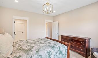 1663 Fairview Dr, Allegan, MI 49010
