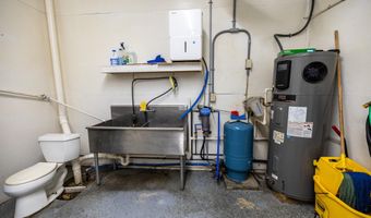 1083 Manchester Rd, Belgrade, ME 04917