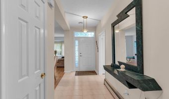 90 Sandpiper Dr, Bayville, NJ 08721