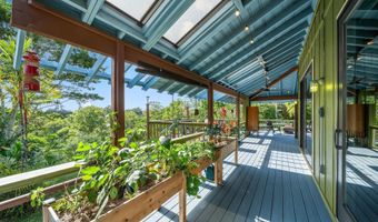 690 E Kuiaha Rd, Haiku, HI 96708