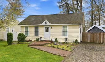 608 E Holly Blvd, Bayville, NJ 08721
