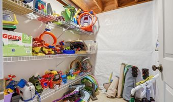 2324 Briarwood Dr, Asbury, IA 52002