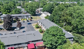 150 S Union Rd 132, Amherst, NY 14221