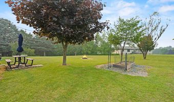 405 W GREENFIELD Ave, Algoma, WI 54201