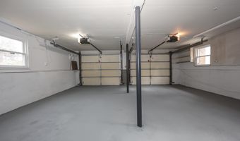 377 High St, Candia, NH 03034