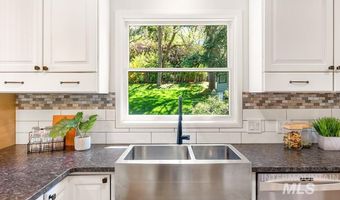 519 W Braemere Rd, Boise, ID 83702