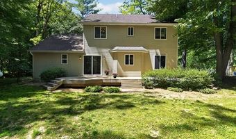15129 Locust Grove Dr, Argentine, MI 48418