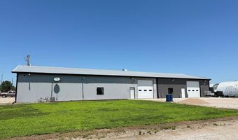 316 1st St, Aurora, NE 68818