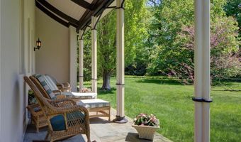 14 Leroy Ave, Newport, RI 02840