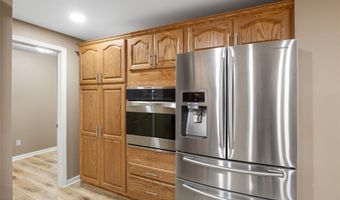 204 N Huber St, Anamosa, IA 52205