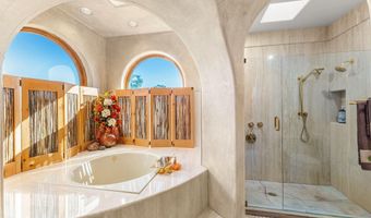 1084 N BOULDER Dr, Carefree, AZ 85377