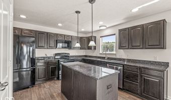 6851 Wilmot Ln, Avon, IN 46123
