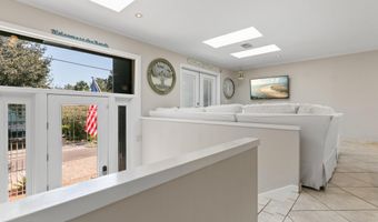 310 MAGNOLIA St, Atlantic Beach, FL 32233