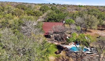 828 Shady Grv, Adkins, TX 78101