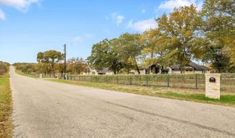 839 Shady Grv, Adkins, TX 78101
