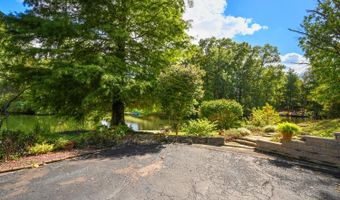 711 Sycamore Rd, Batesville, IN 47006
