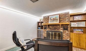 9541 Dulles Ct, Affton, MO 63123