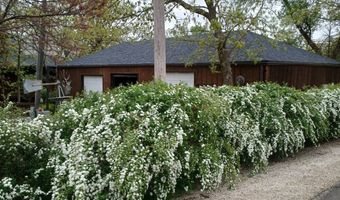 76 Lakeview Cir, Alma, KS 66401