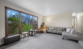 48186 265th St, Brandon, SD 57005