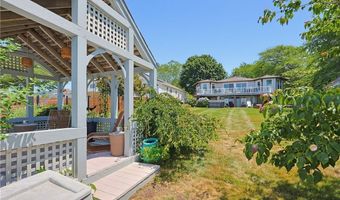 213 Seaside Dr, Jamestown, RI 02835