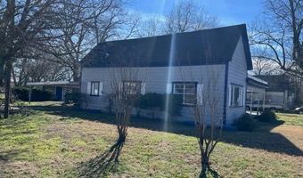 301 S Walnut St, Hico, TX 76457