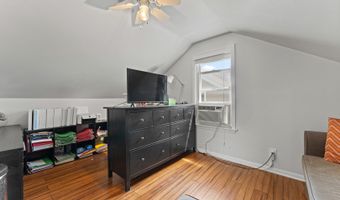 107 S Burton Pl, Arlington Heights, IL 60005