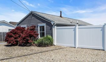 209 Fernwood Dr, Bayville, NJ 08721