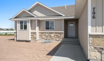 796 Hollow Dr, Ammon, ID 83401