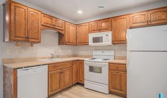 423 N 9th Ave, Brandon, SD 57005