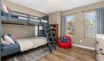 8409 Sunset Cir, Brandon, SD 57005