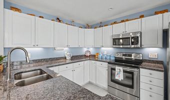 5022 BARBOUR Dr B, Alexandria, VA 22304