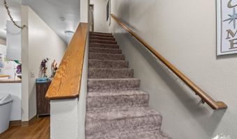 917 E 45th Ct, Anchorage, AK 99503