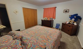 1824 Eisenhower Cir, Aberdeen, SD 57401