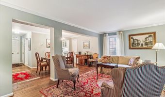 2518 S WALTER REED Dr #A, Arlington, VA 22206