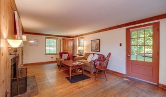 18 Plum Tree Rd, Amherst, MA 01002